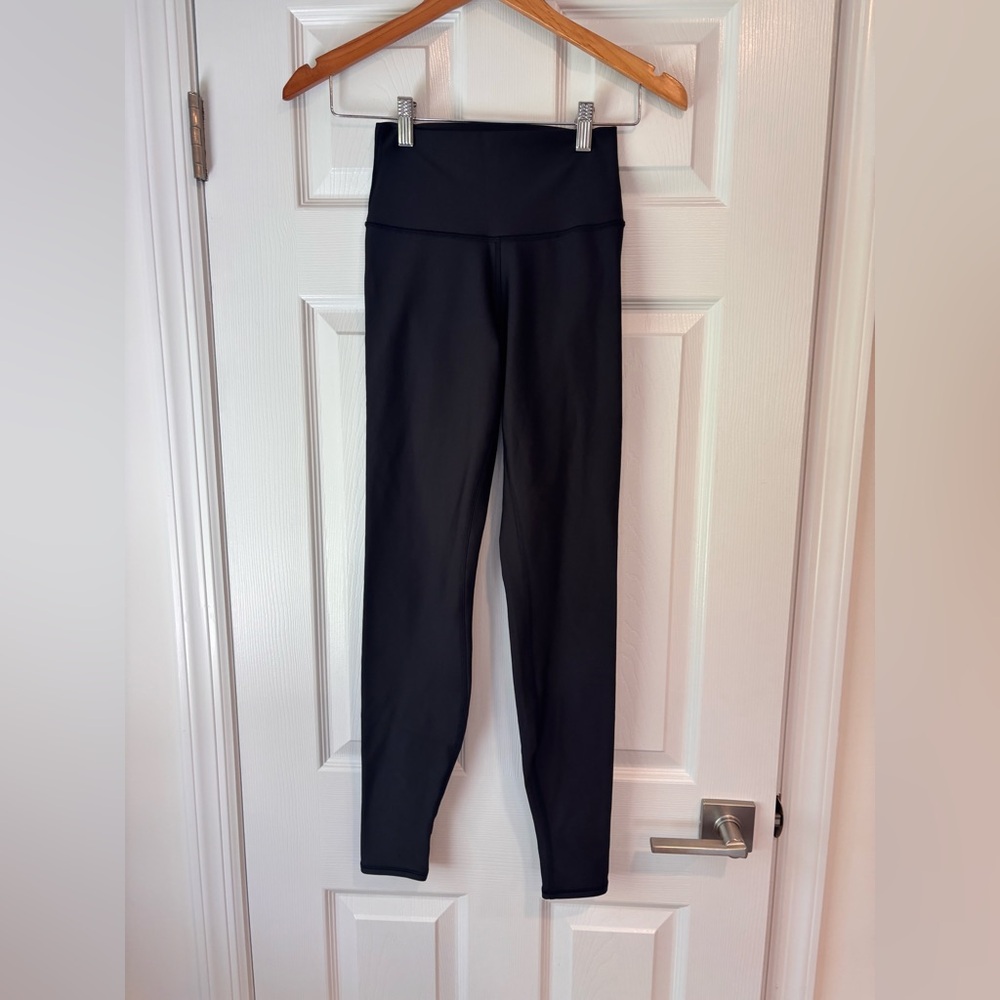 ALO Yoga black leggings size XS